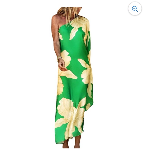 Beach Dress - Picture 1 of 5